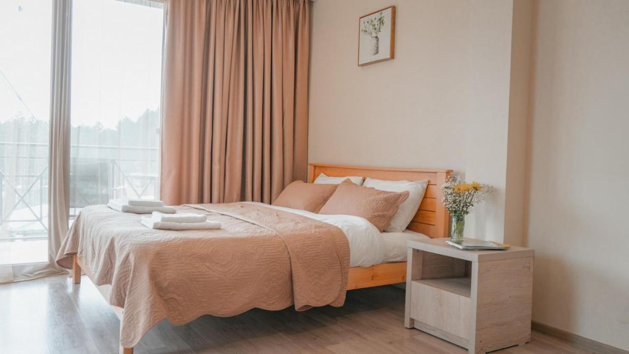Hotel Surami Zewnętrze zdjęcie